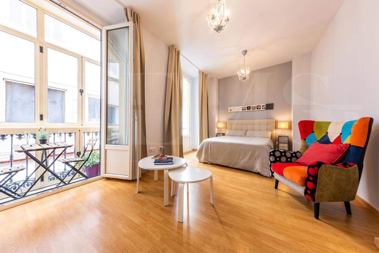 Appartement Central Studio With Patio And Balcony *